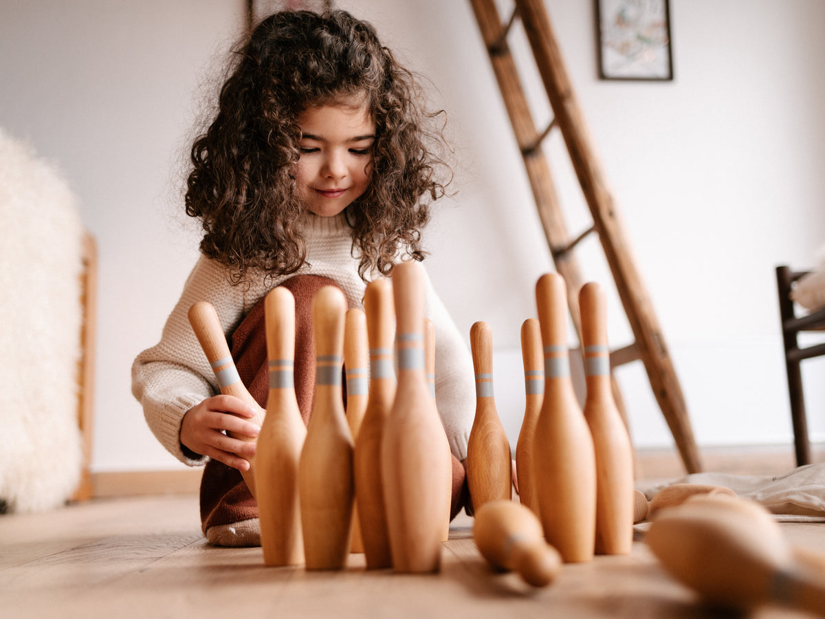 Wooden Story Bowlingkegel-Set aus Holz | Pastellblau (12-teilig)